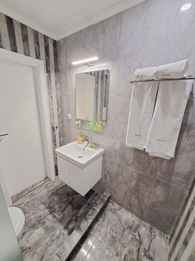 Onyx 2 Private Beach Apartment Sveti Vlas Eksteriør bilde